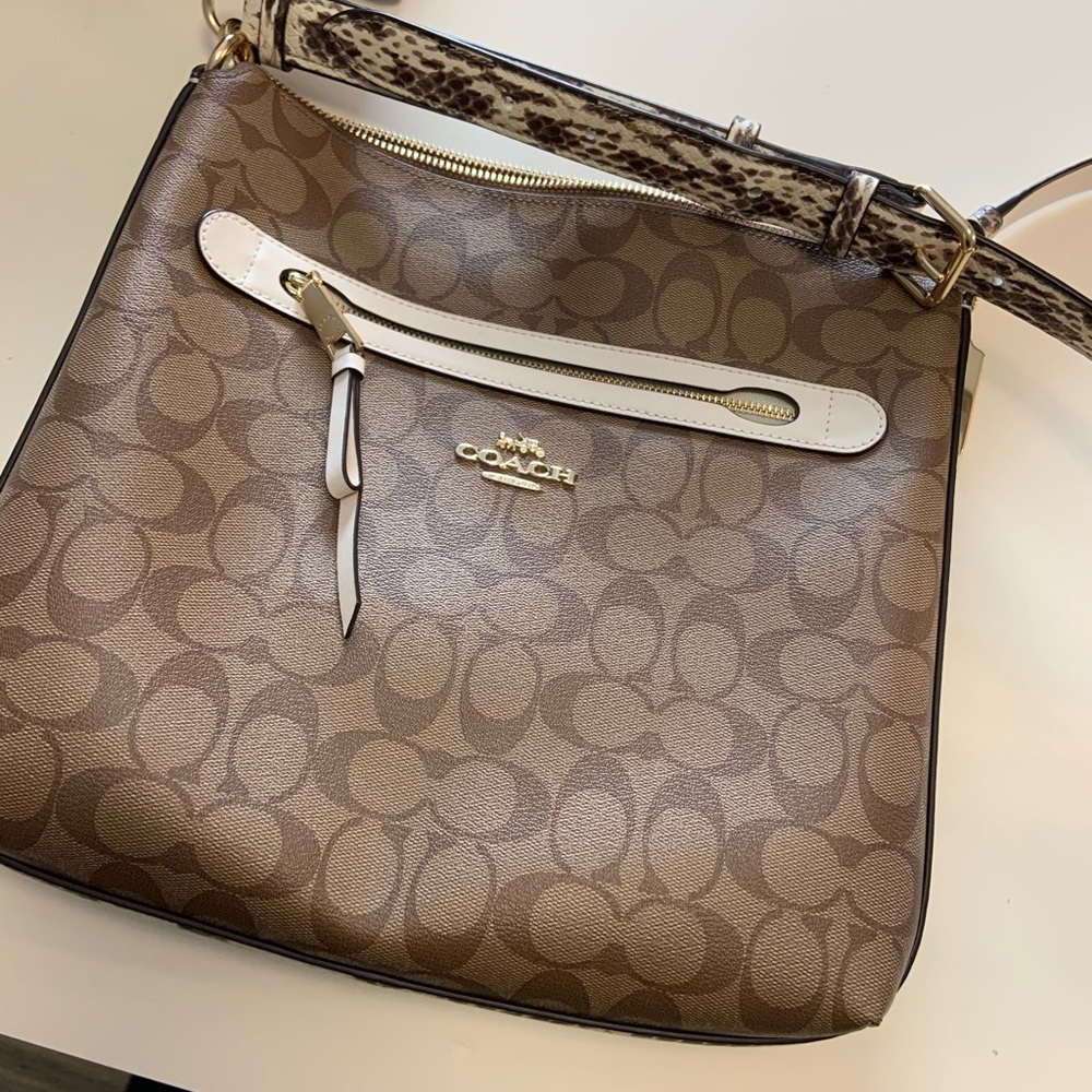 Coach cross body brand new ( no tags)